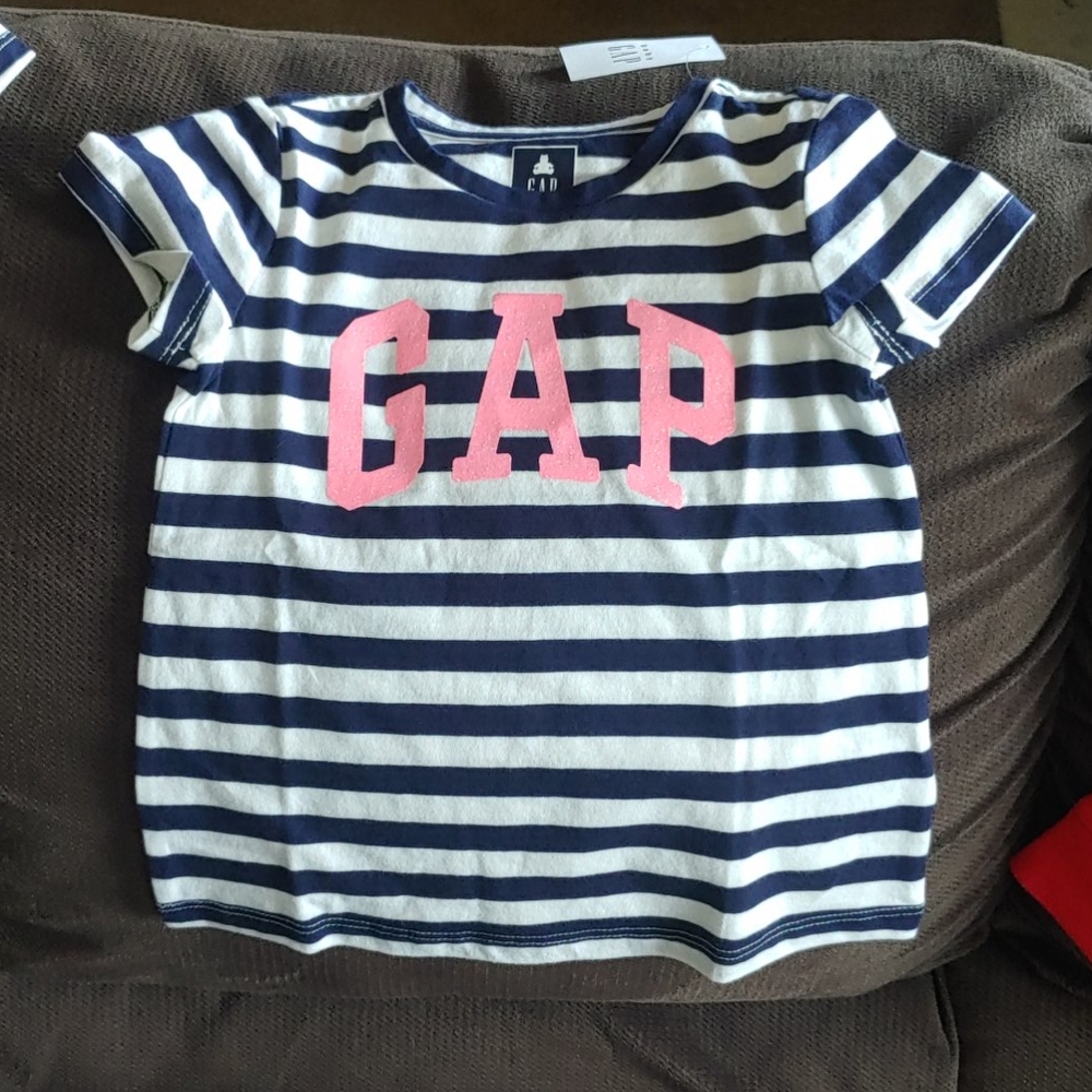Gap tshirt